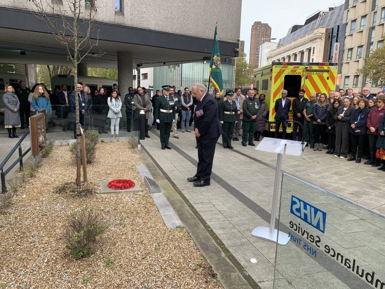 LAS Chair Andy Trotter laying a wreath on Remembrance Day