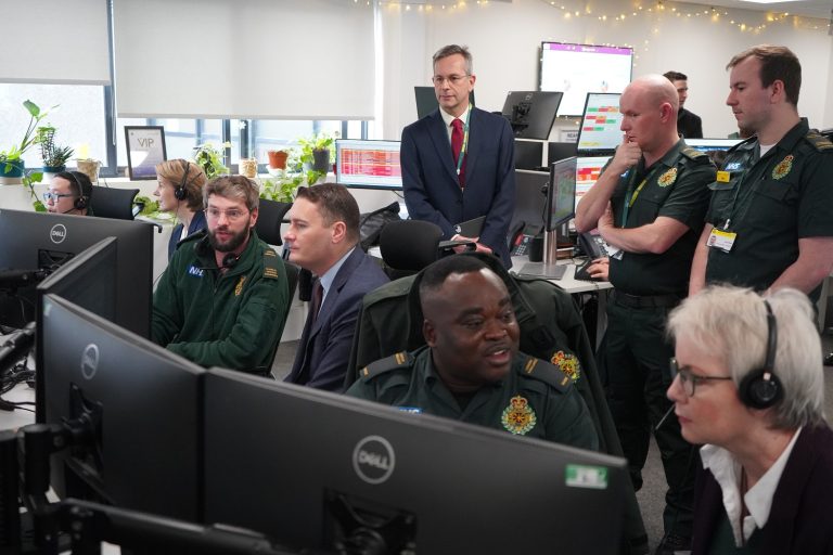 Wes Streeting, Amanda Pritchard and Karin Smyth listen to Clinical Hub calls.