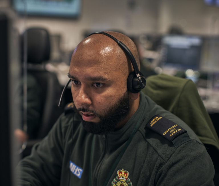 Featured image for London Ambulances Service reaches serious emergencies faster than last year
