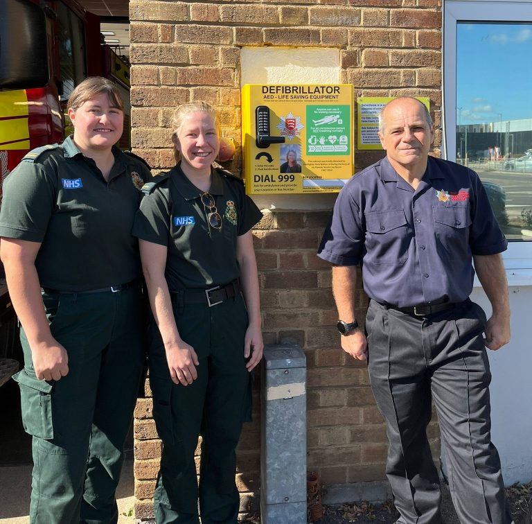 Featured image for Firefighter who survived cardiac arrest installs defibrillators to keep fiancée’s “memory alive”