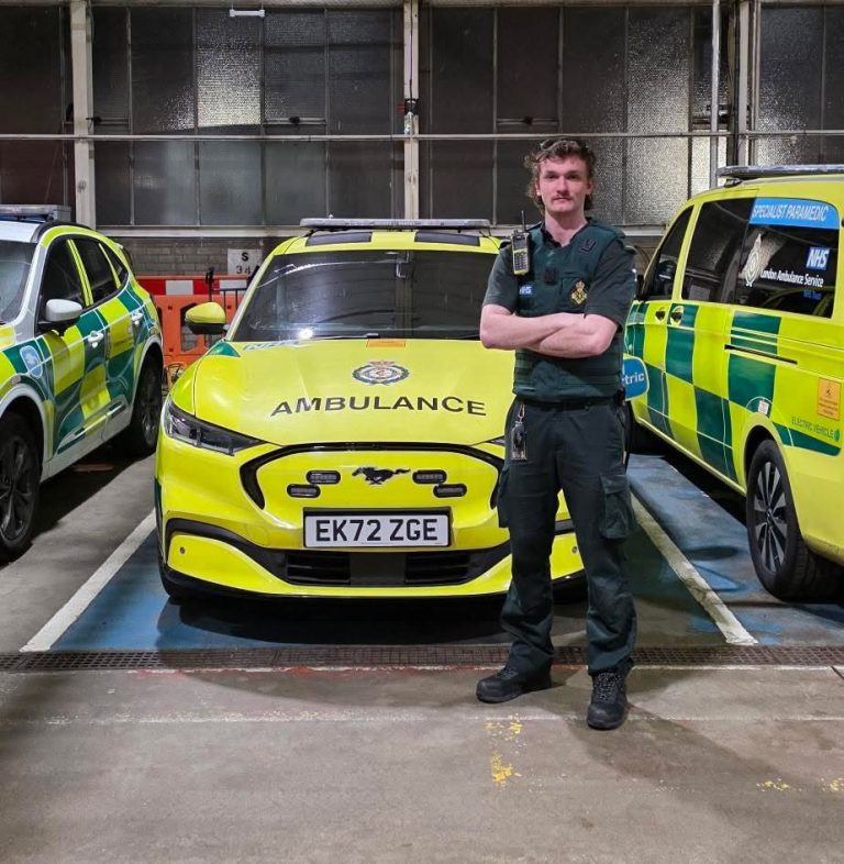 Featured image for Paramedic who responded to Hainault sword attack invited to Royal Garden Party