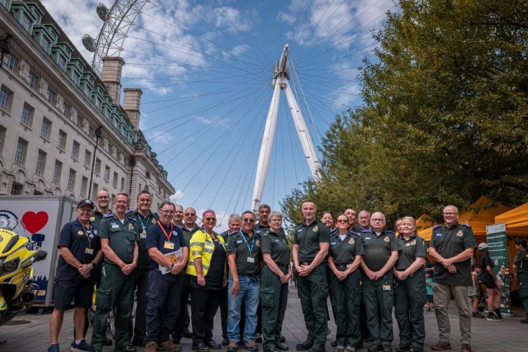 Featured image for More than 200 people become lifesavers at London Eye Open Day